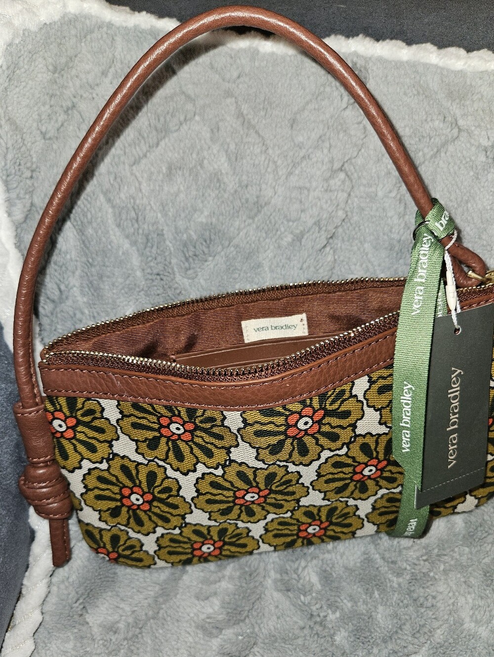 NWT Vera Bradley Women's Oxford Canvas Knotted Wristlet Pinwheels - Picture 10 of 12